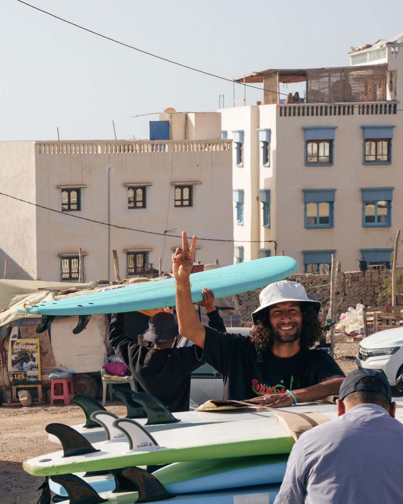 Sable Beach Surf Camp Tamraght Esterno foto